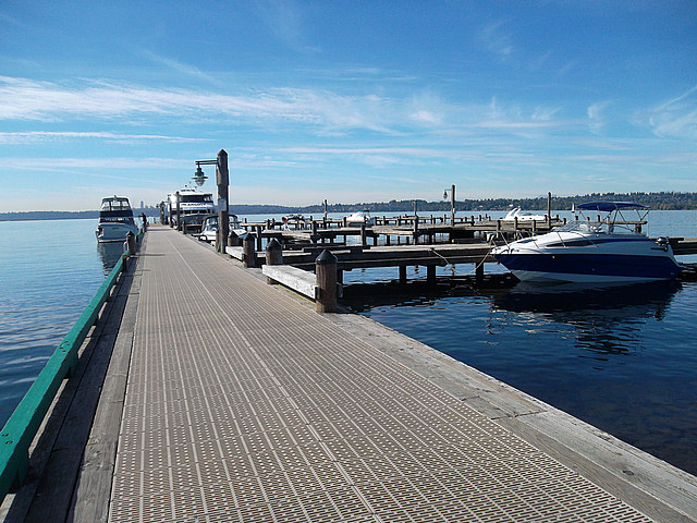 Moss Bay Wharf, Kirkland